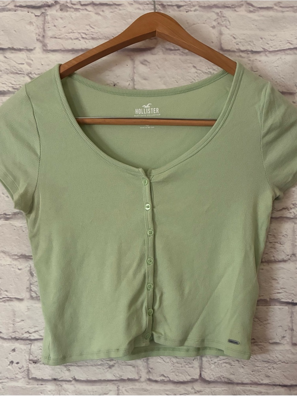 Hollister Women's Light Green Button-Front Ribbed Top Baby Tee - Large